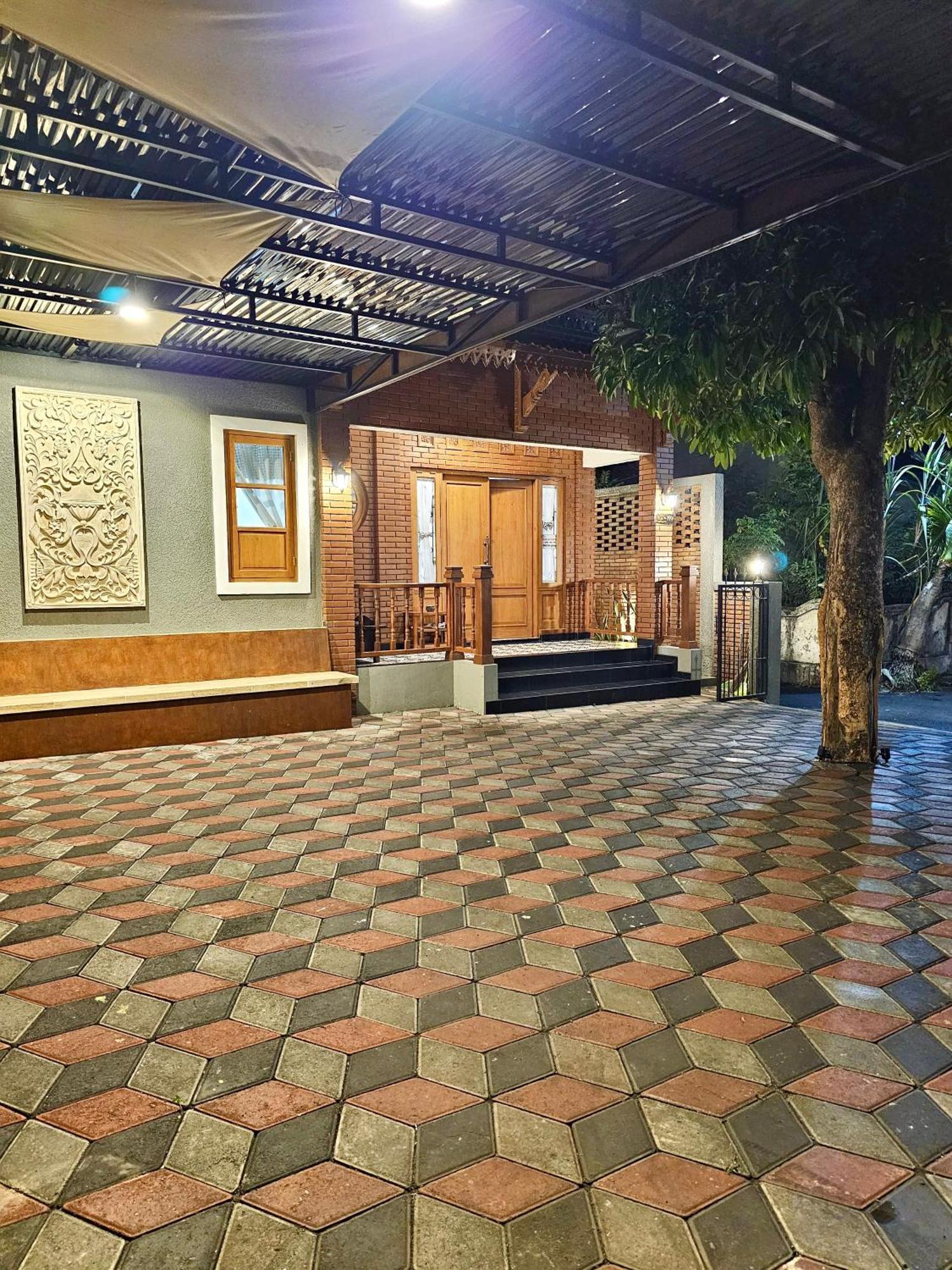 Omah Tabon Jogja - Close To Malioboro Jogjakarta Buitenkant foto