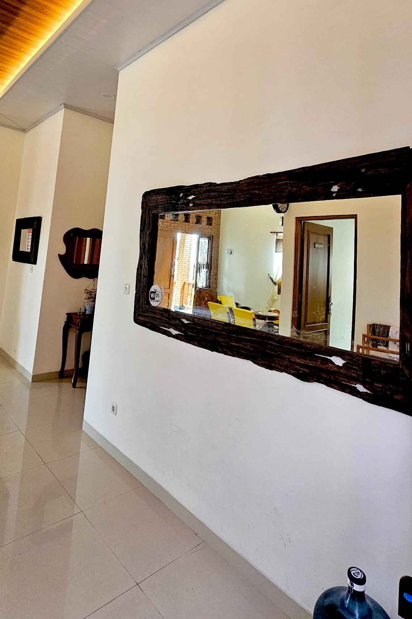 Omah Tabon Jogja - Close To Malioboro Jogjakarta Buitenkant foto